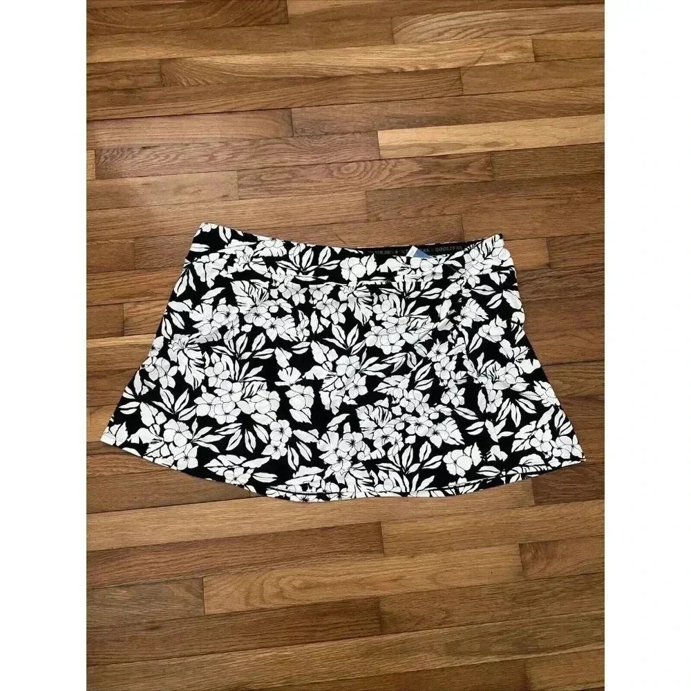 Coolibar UPF 50+ Women's Big Wave Swim Skort Black Flower Print Size 3X